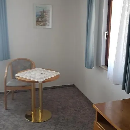 Zur Krone Privat Гостевой дом